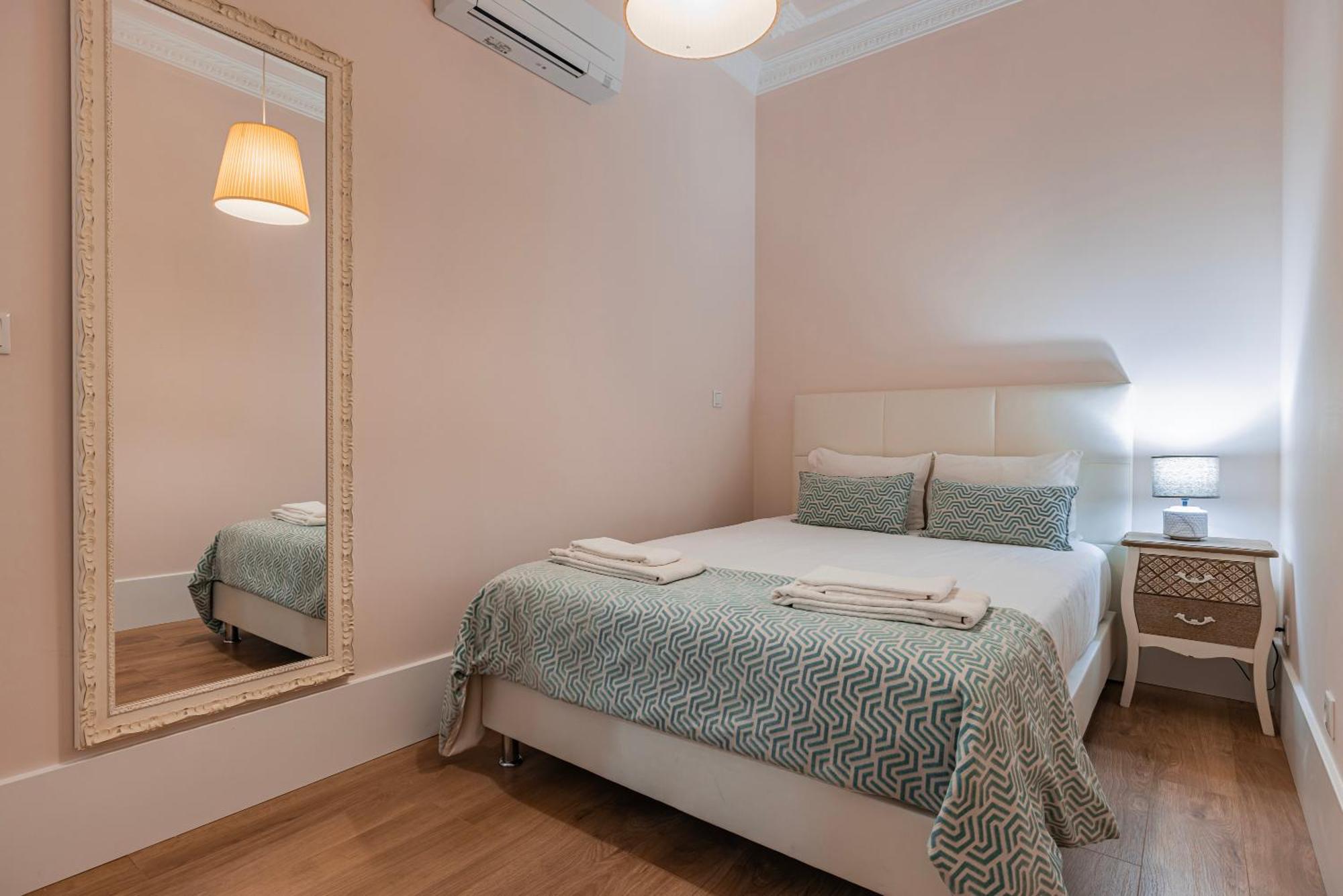 Apartamento Moderno Com Terraco Lisboa Kültér fotó