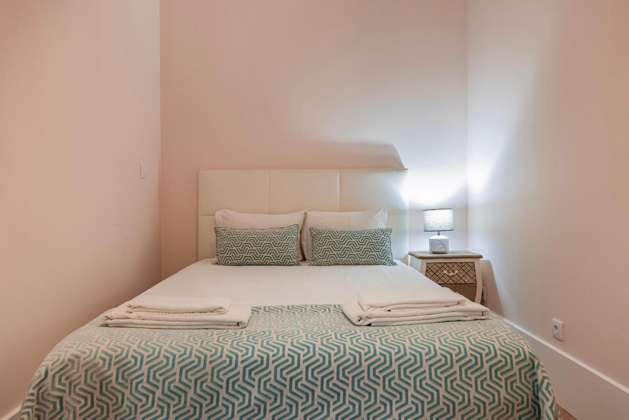 Apartamento Moderno Com Terraco Lisboa Kültér fotó